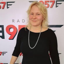 "Anteeksianto on tärkeä asia" - Battle Beastin Noora Louhimo teki sovinnon kiusaajiensa kanssa